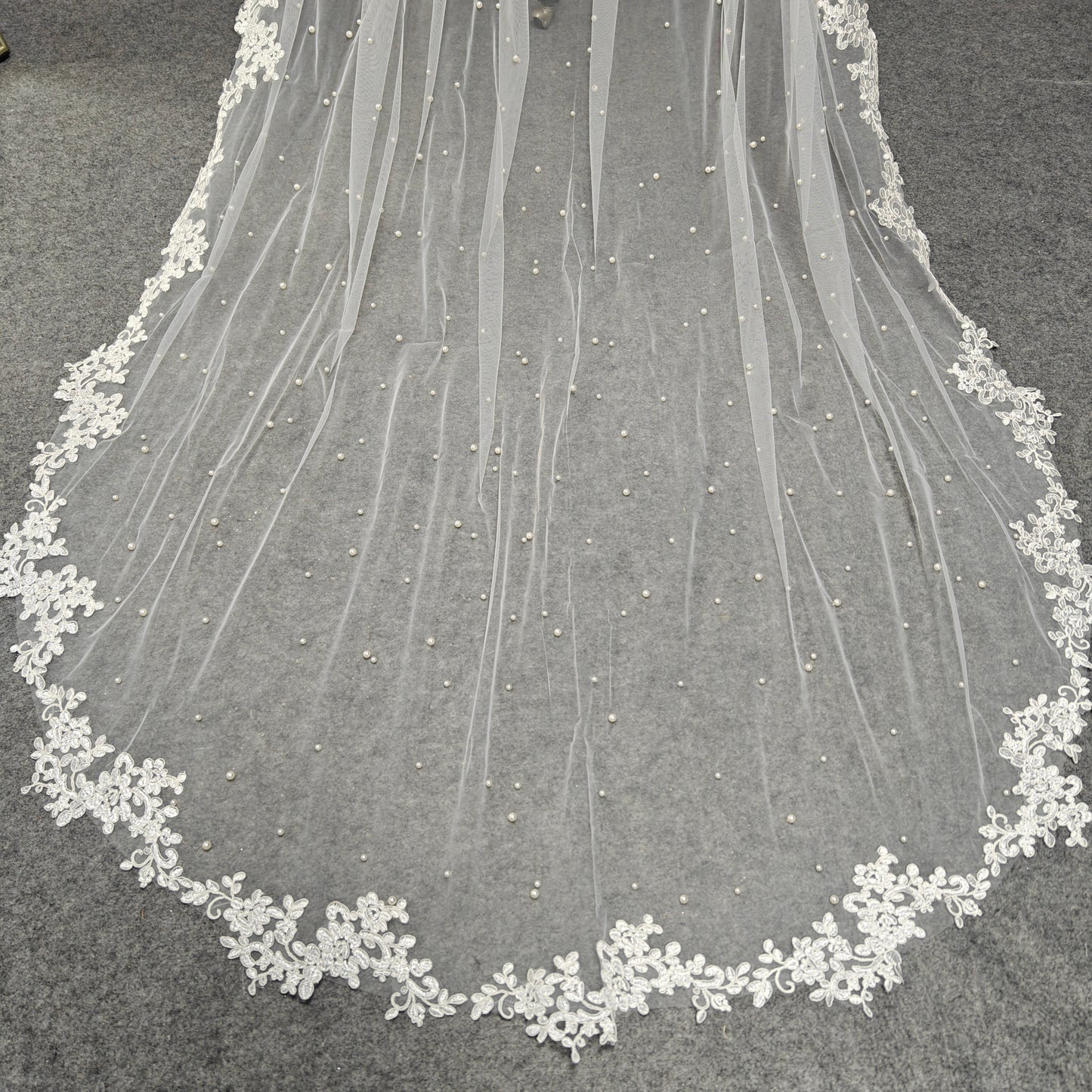 Pearl Cape Veil with Classic Leaf Vine Lace Trim - Ava Pearl Elegance
