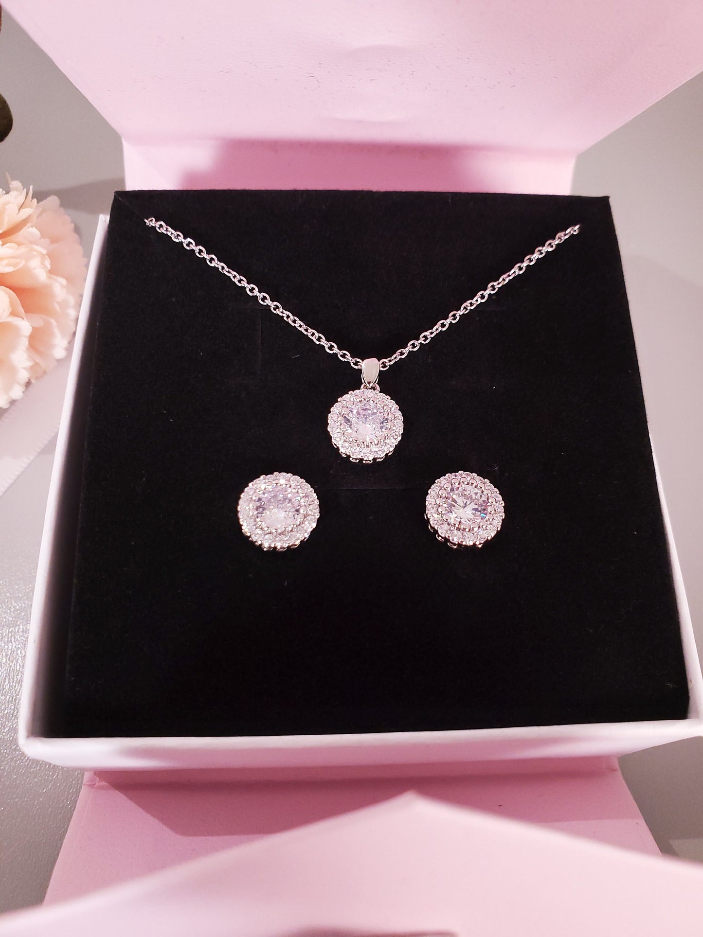 Bridal stud earrings silver diamond stud earrings Round bridal earrings minimalist bridesmaids gift bridesmaids jewelry