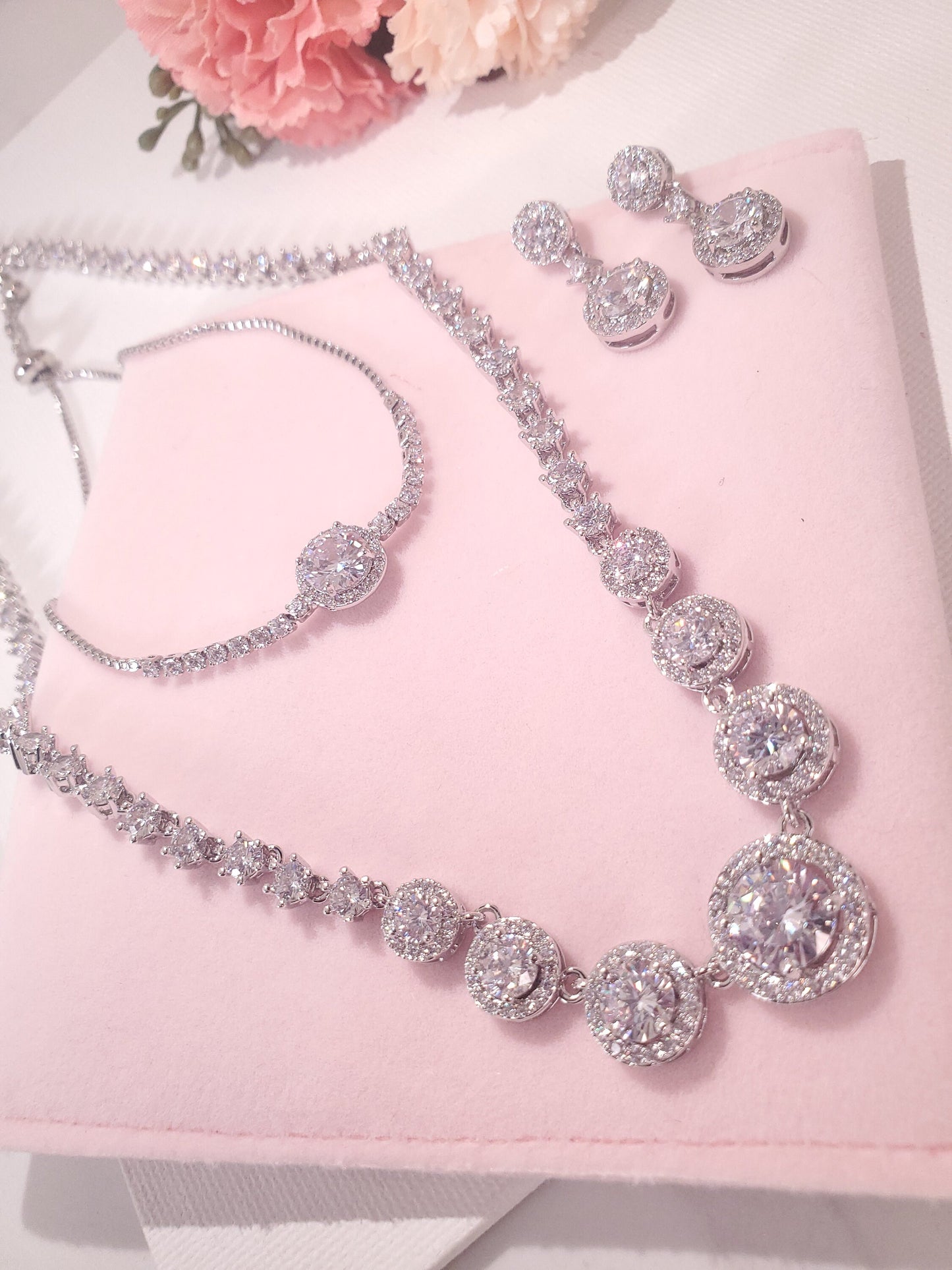Round Bridal Necklace Set,Silver Wedding Earrings, jewellery set for brides, maid of honor gifts, cubic zirconia earrings