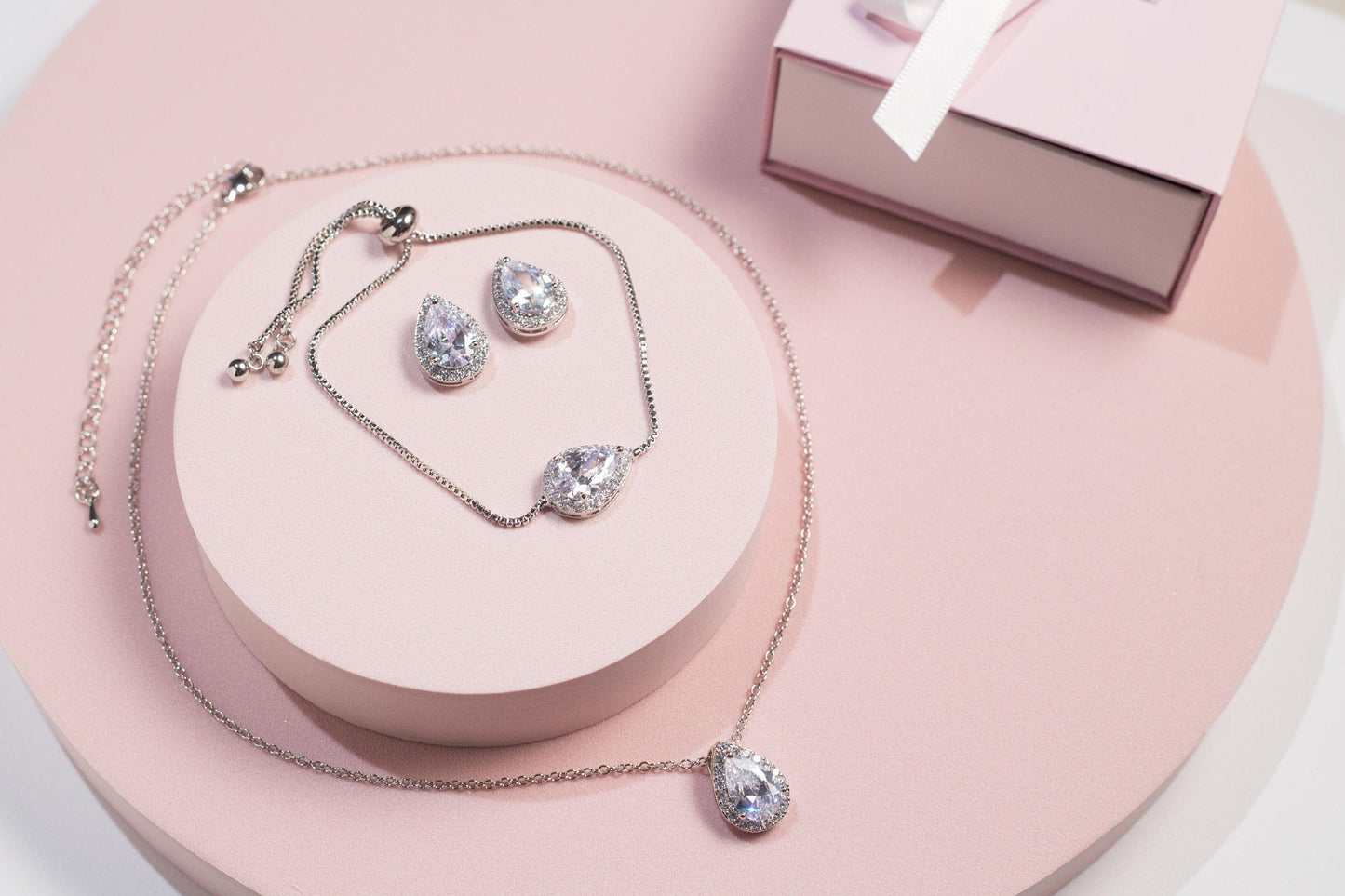 Bridesmaid Proposal gift Bridesmaid Box Item Bridesmaid Proposal earrings Bridal Party Favour will you be my bridesmaid maid of honor gift