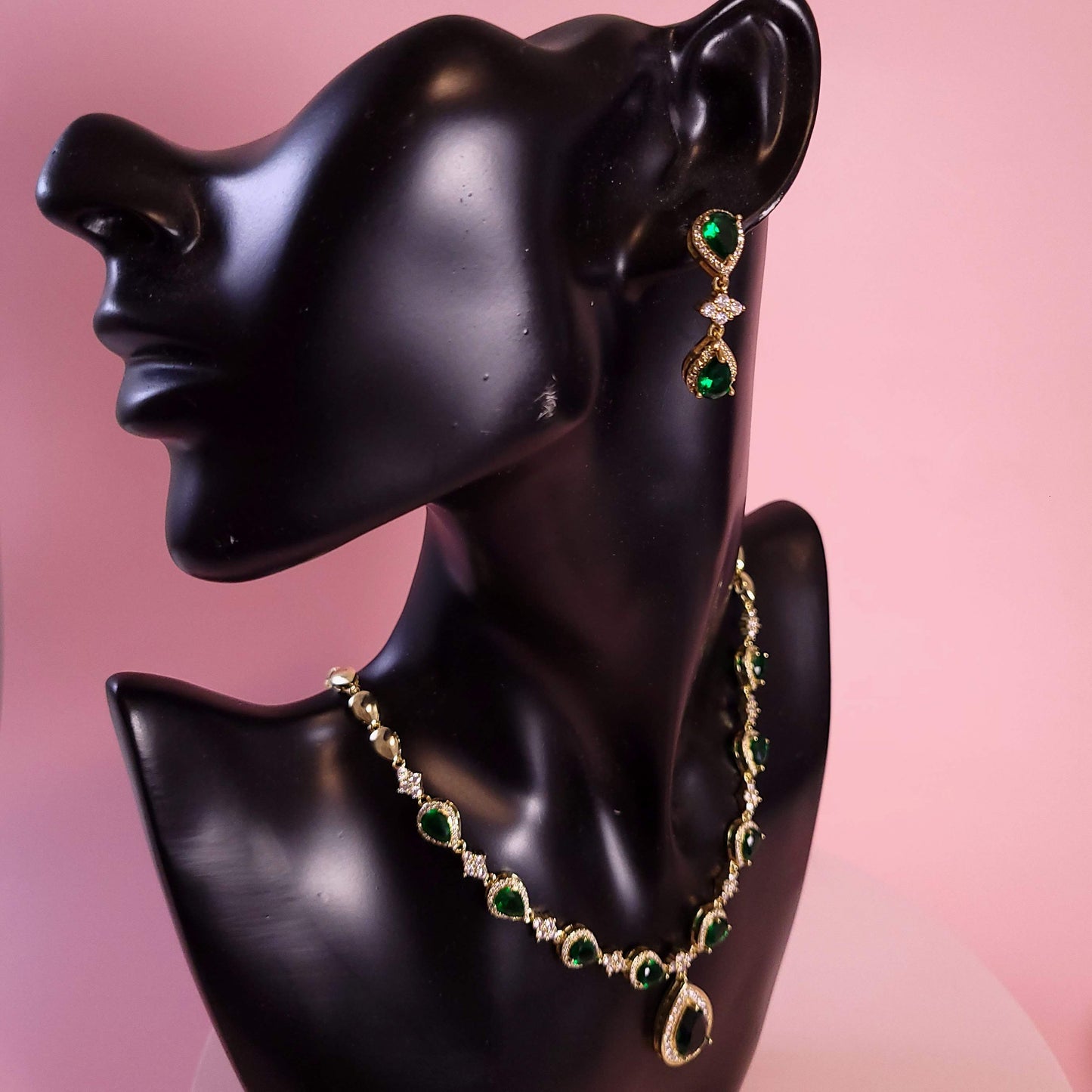 Bridal Necklace emerald green wedding necklace mother of bride necklace mother of groom jewelry teardrop necklace and earrings