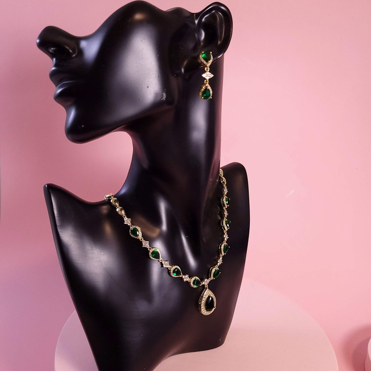 Bridal Necklace emerald green wedding necklace mother of bride necklace mother of groom jewelry teardrop necklace and earrings