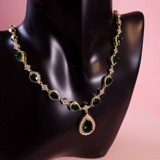 Bridal Necklace emerald green wedding necklace mother of bride necklace mother of groom jewelry teardrop necklace and earrings