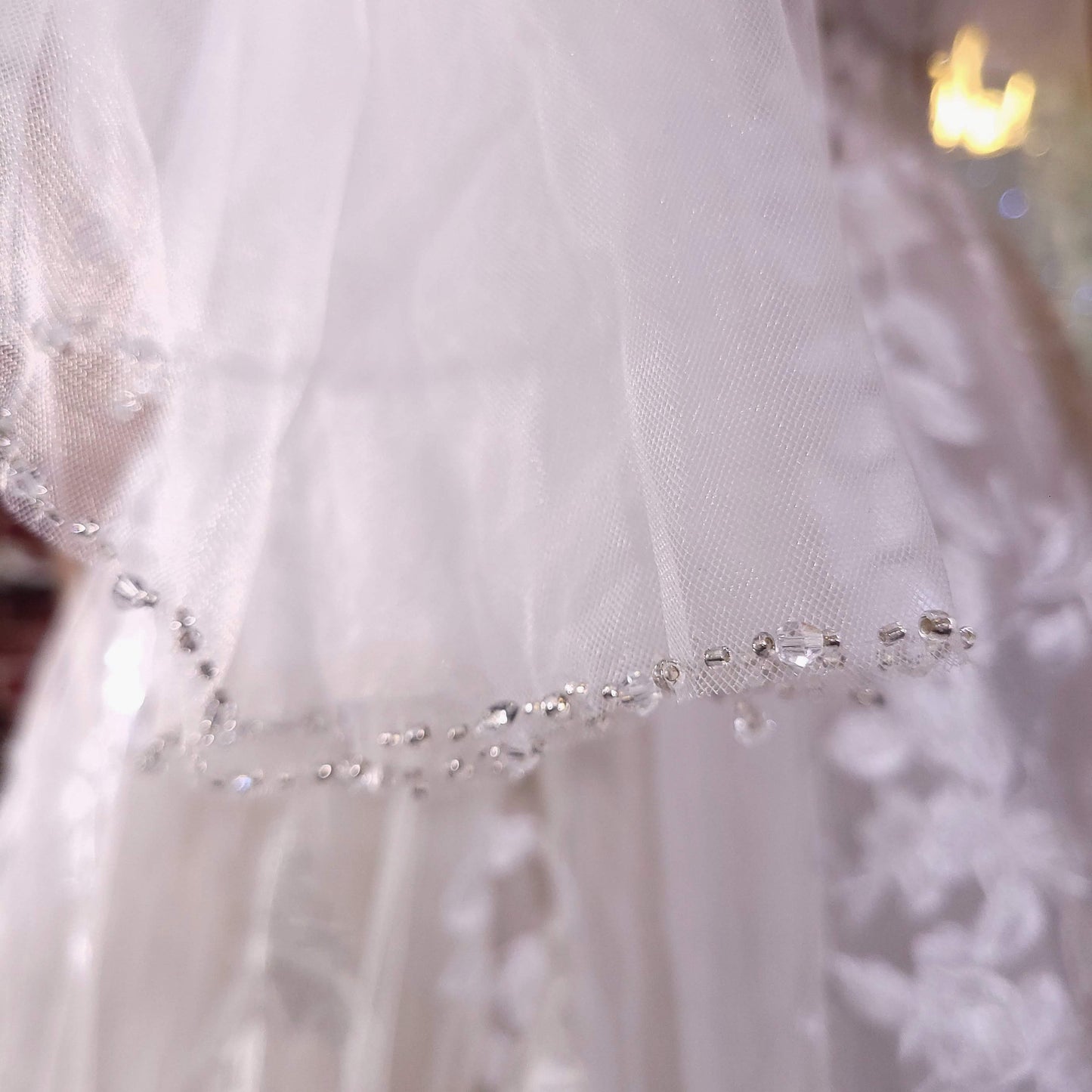 Handcrafted Bead and Pearl Edge Bridal Veil for Timeless Elegance – Wedding Accessories – Glamorous Ceremony Accent