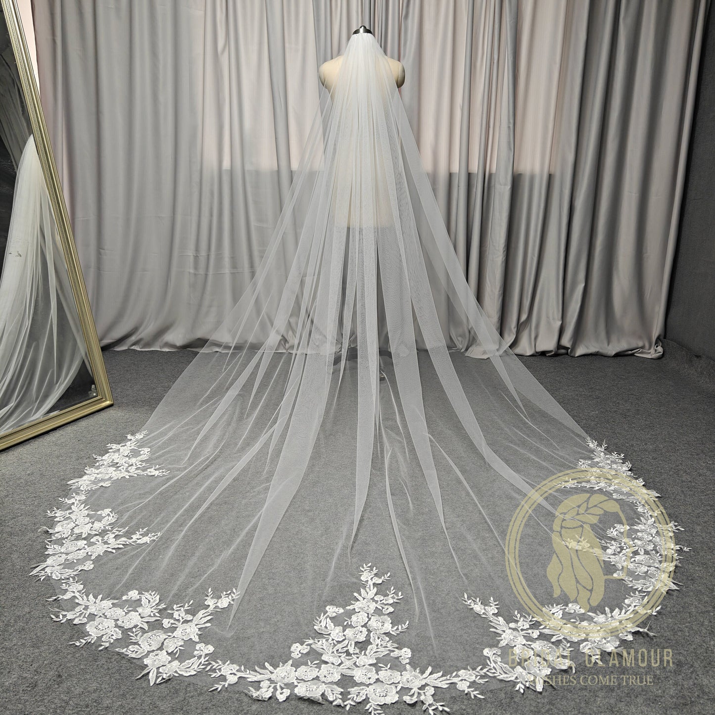 Long veil cathedral wedding veil with lace ivory wedding veil