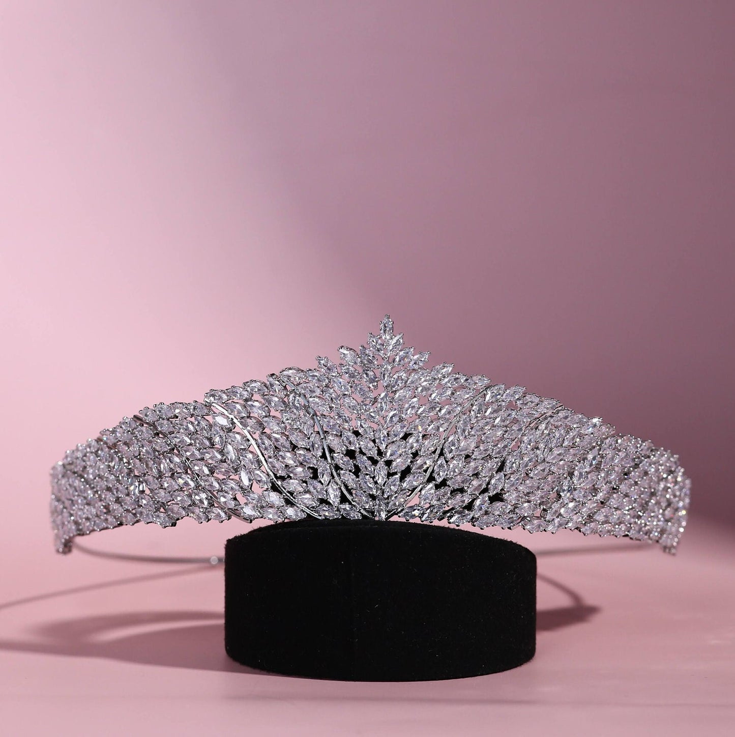 Bridal tiara, wedding tiara, silver shiny tiara, wedding crown, elegant wedding crown
