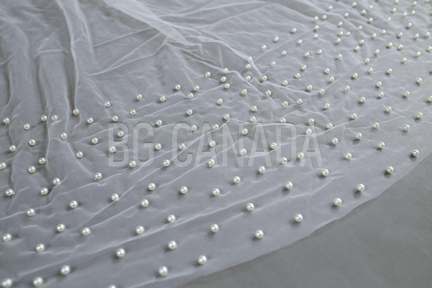 Pearl veil pearl Edge Wedding Veil Scattered Pearls, Soft Tulle bridal veil with pearls White/Ivory