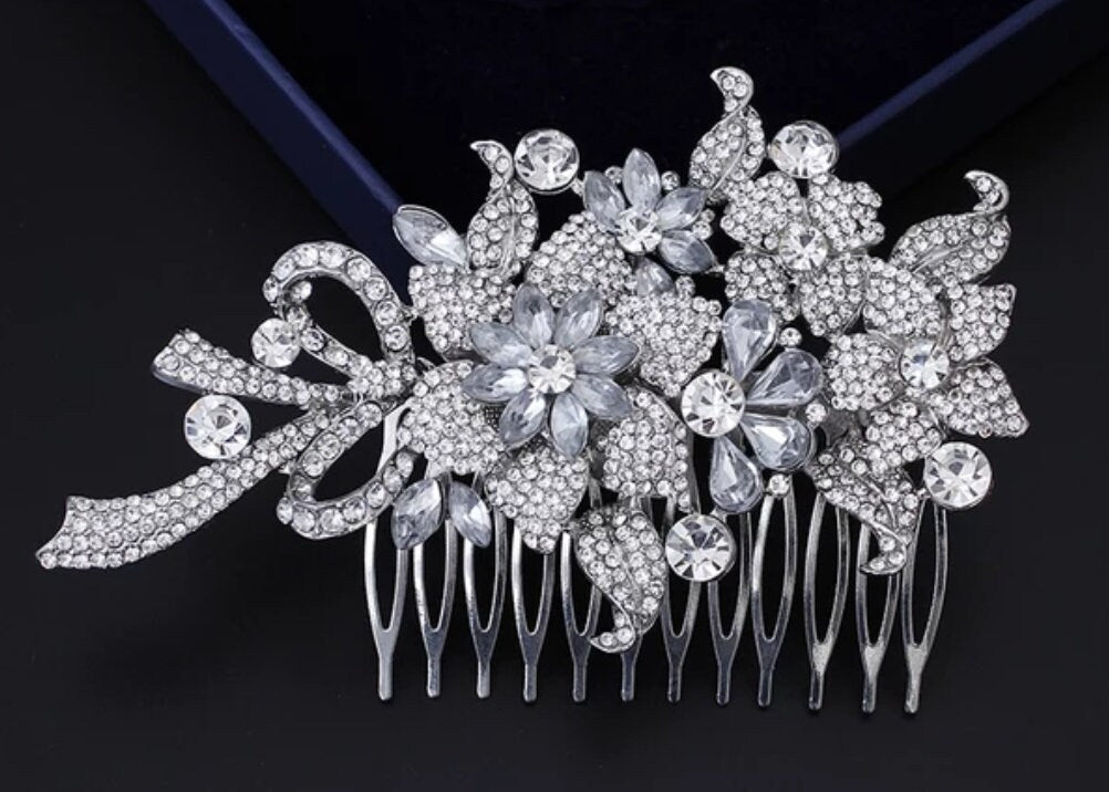 bridal hair comb,crystal hair comb,bridal comb,wedding comb,bridal hair accessories,sparkling hair comb,vintage hair comb,hair accessories