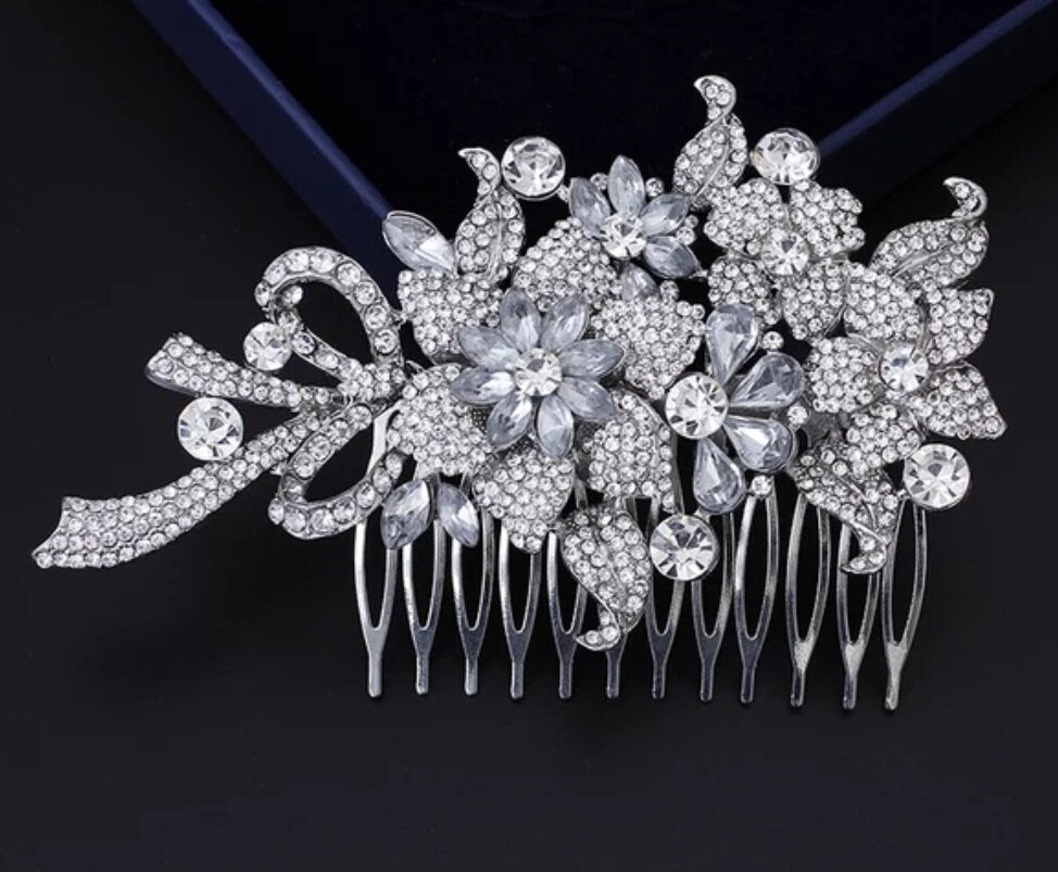 bridal hair comb,crystal hair comb,bridal comb,wedding comb,bridal hair accessories,sparkling hair comb,vintage hair comb,hair accessories