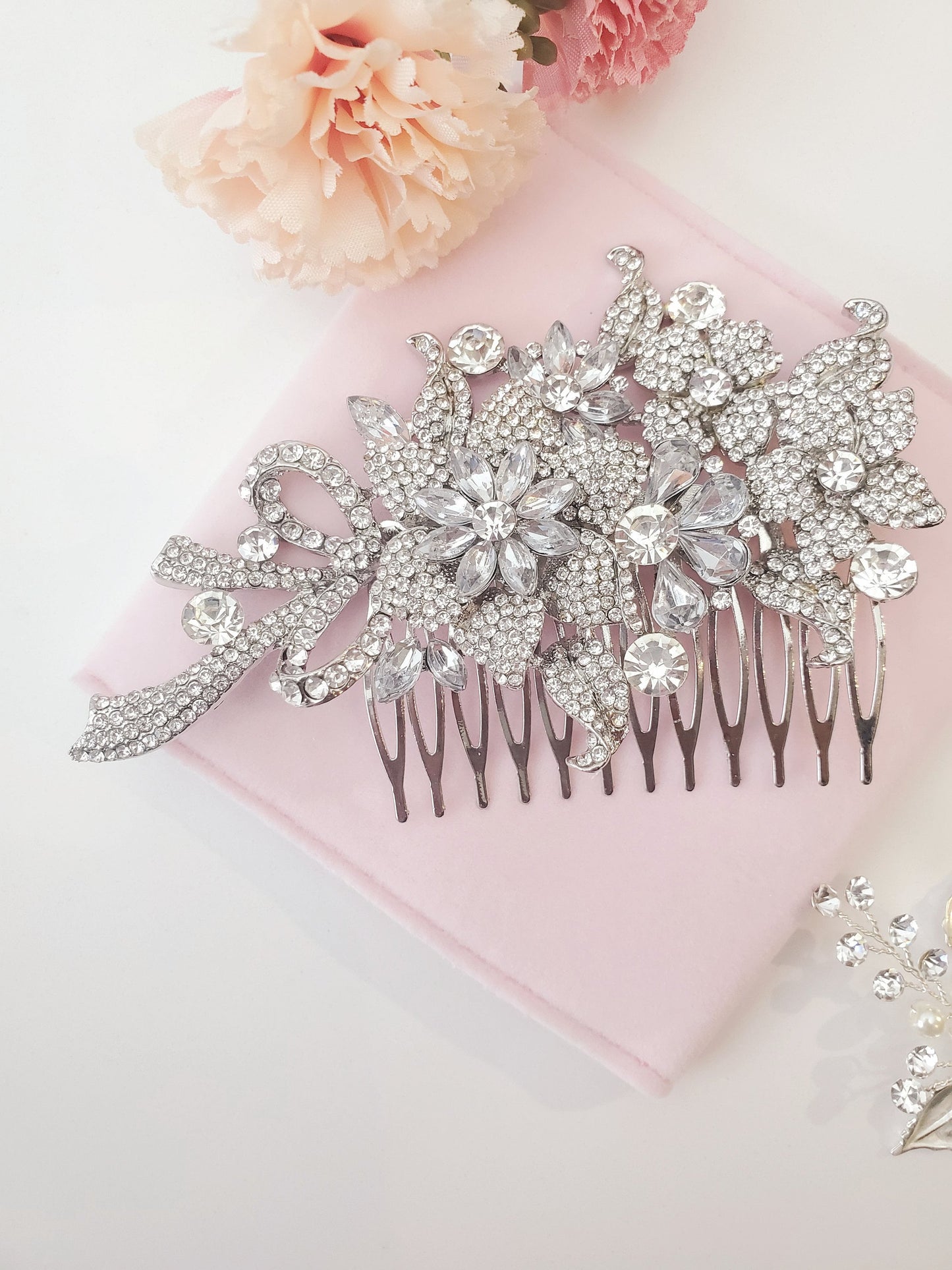 bridal hair comb,crystal hair comb,bridal comb,wedding comb,bridal hair accessories,sparkling hair comb,vintage hair comb,hair accessories