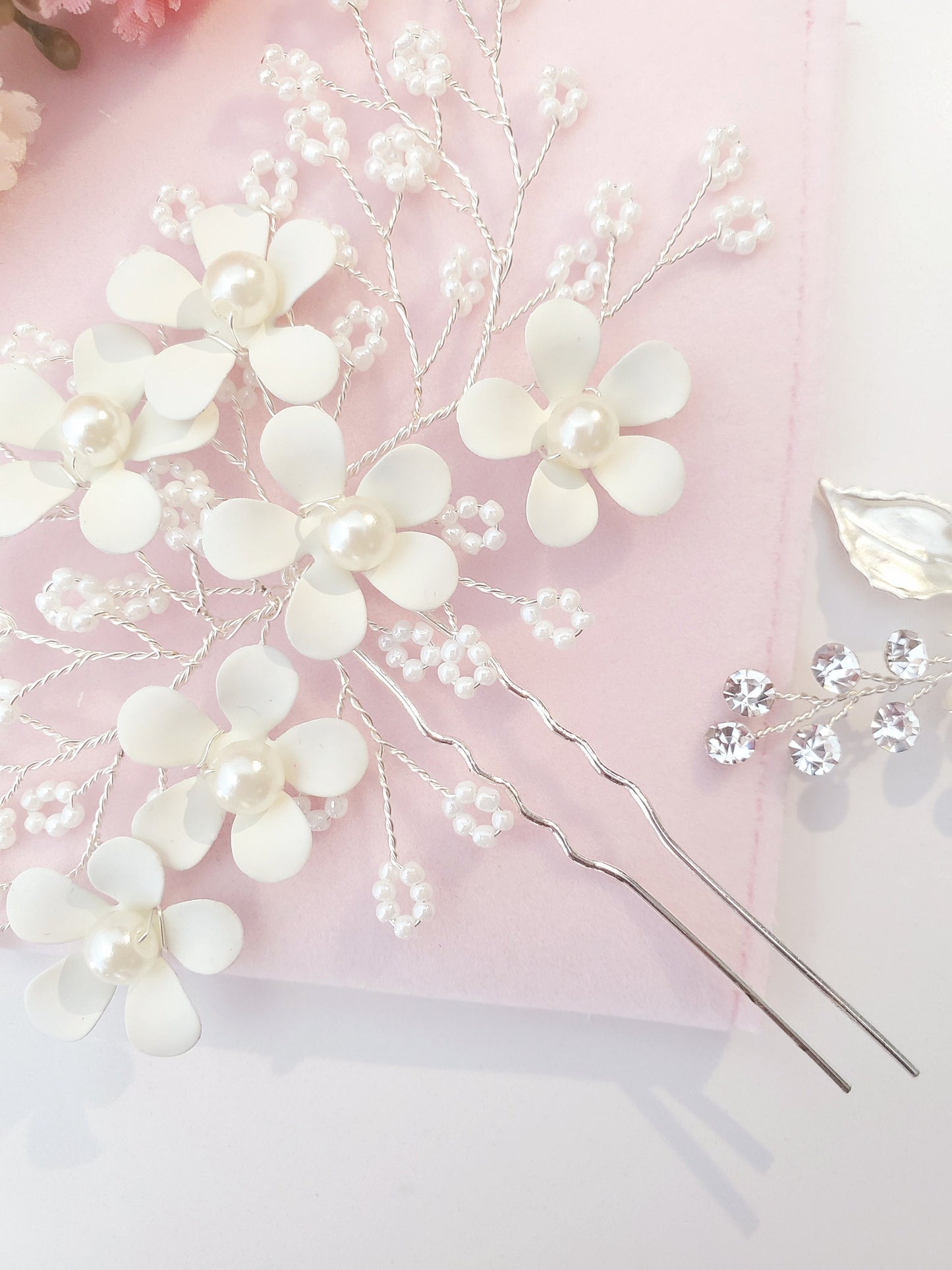 Floral Bridal hair pin,wedding accessories,wedding hair accessories,bridal hair jewelry, bridal hair accessories,hair pin white