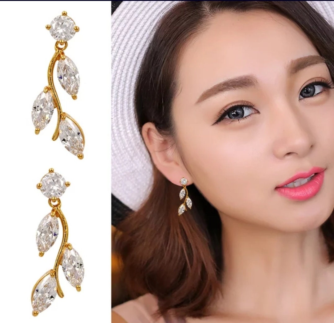 Wedding Jewelry Set, Bridesmaid Jewelry Set, Brides Earrings Adjustable Bracelet, Leaf Drops Silver Bracelet and Earrings Set