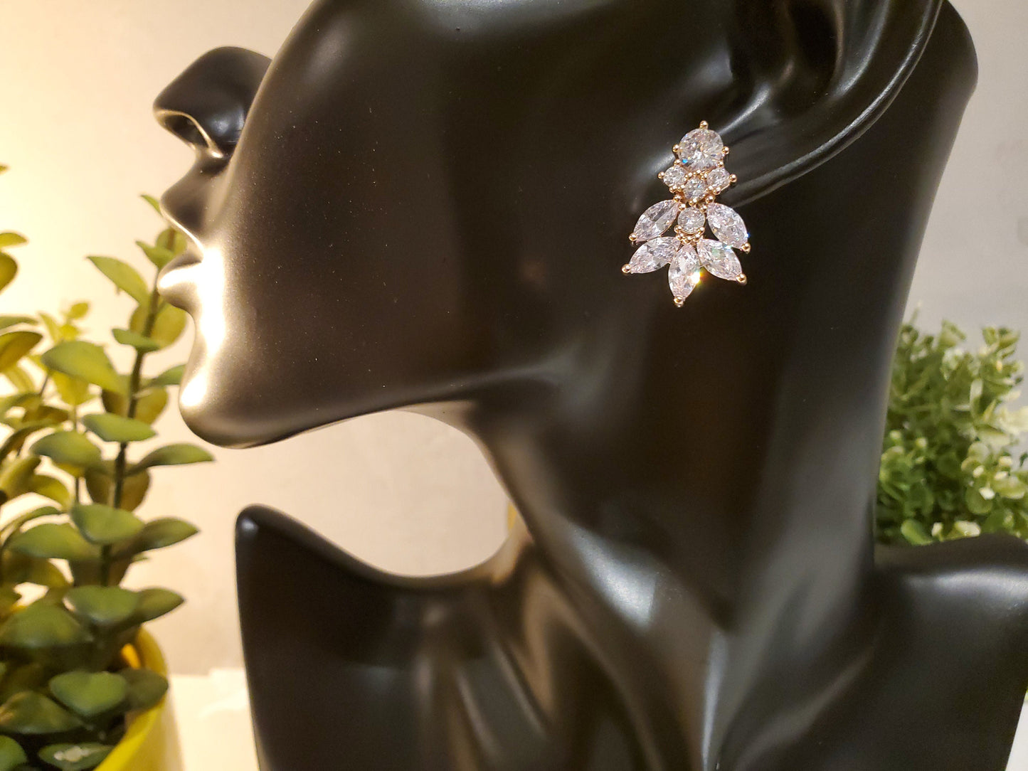 Rose gold earring for bride wedding earring Bridal earrings rose gold minimalist Bridal Earrings small bridal earrings wedding jewelry