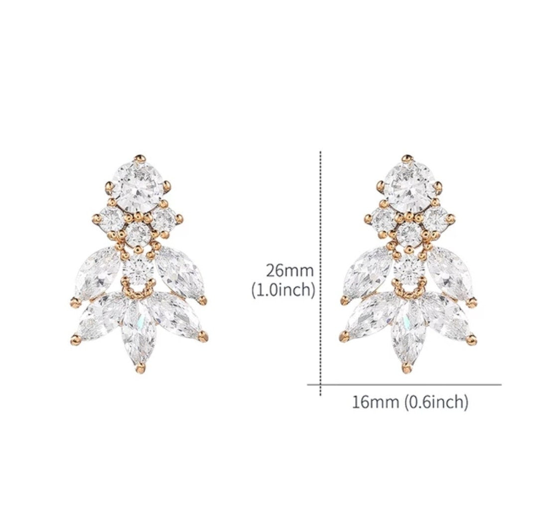 Rose gold earring for bride wedding earring Bridal earrings rose gold minimalist Bridal Earrings small bridal earrings wedding jewelry