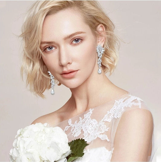 Crystal Bridal earrings long silver statement earrings Bridal Jewelry Earrings for Brides wedding earrings chandelier Earrings crystal