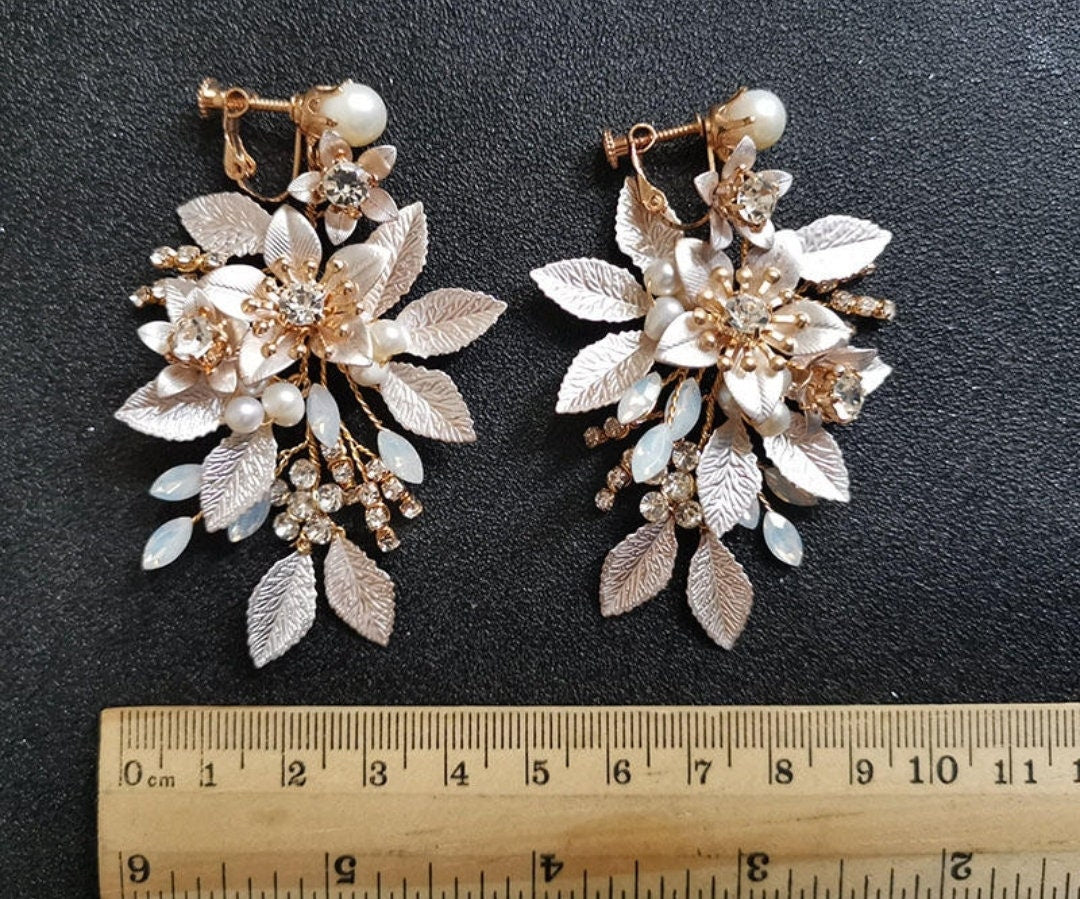 Floral wedding earring Freshwater Pearl earring pearl wedding earring Swarovski Crystal earrings boho earring floral vine earrings
