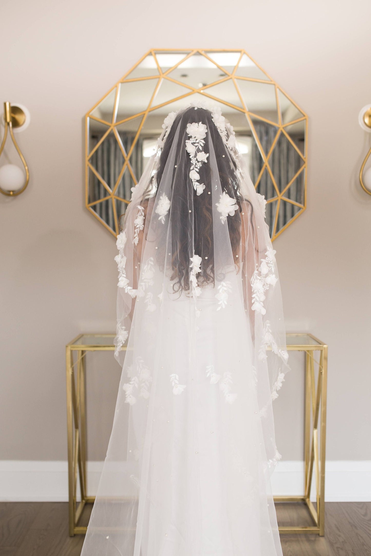 Short 3D Floral Scatter Veil with Pearls - Lillian Pearl Blossom