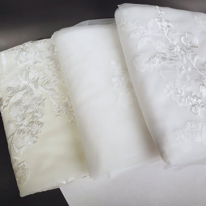 Short 3D Floral Scatter Veil with Pearls - Lillian Pearl Blossom