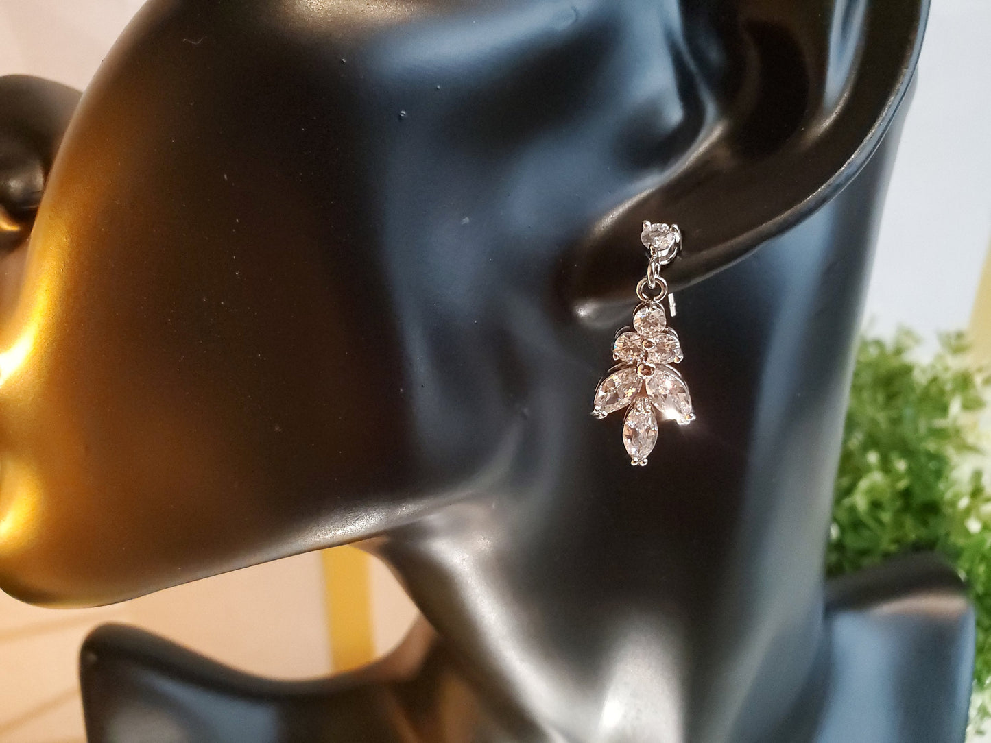 Set of 1, 2,3,4,5 Earrings Crystal Leaf Wedding Earrings Bridal Earrings Crystal bridal earrings wedding jewelry for brides bridesmaids gift