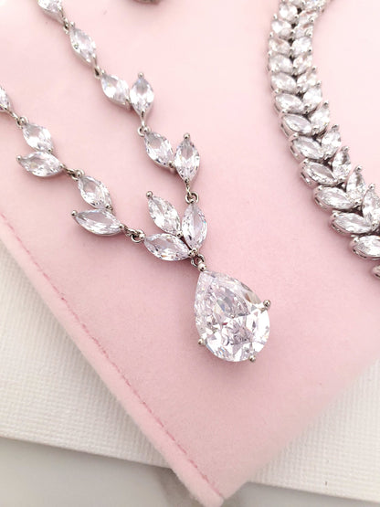 Silver necklace Dainty Bridal Necklace silver teardrop necklace minimalist necklace Jewellery Wedding Necklace CZ bridal jewelry zirconia
