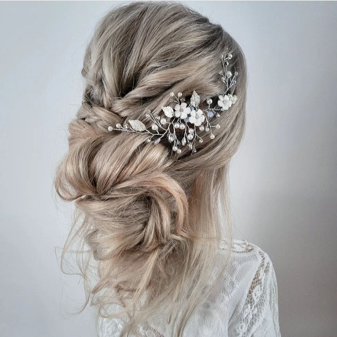 Bridal hair comb silver flower wedding hair comb wedding hair accessory bridal hair piece white flower hair comb for brides