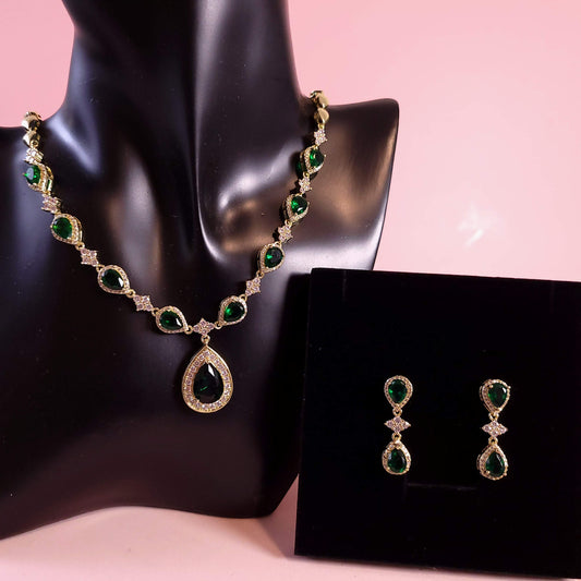 Bridal Necklace emerald green wedding necklace mother of bride necklace mother of groom jewelry teardrop necklace and earrings