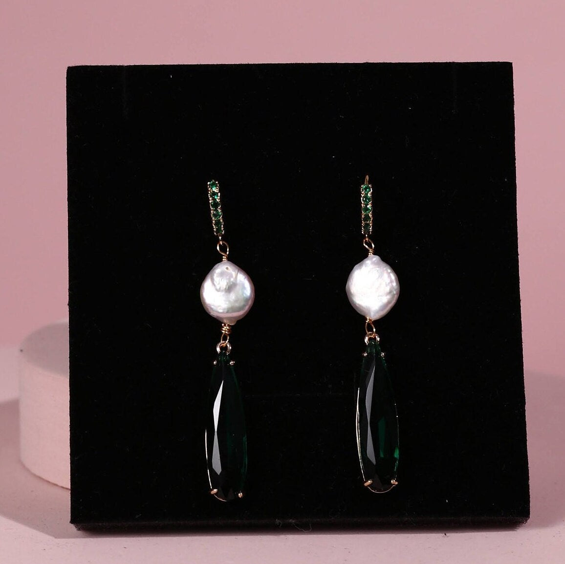 Freshwater pearl wedding Emerald green earring pearl bridal earrings unique bridal earrings wedding earrings Emerald green and pearl earring