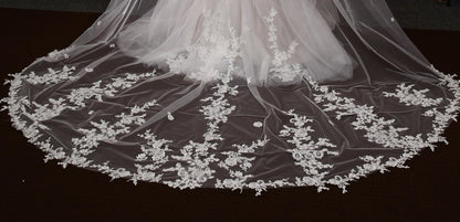 Luxury bridal veil statement veil cathedral veil illusion tulle lace veil elegant wedding veil