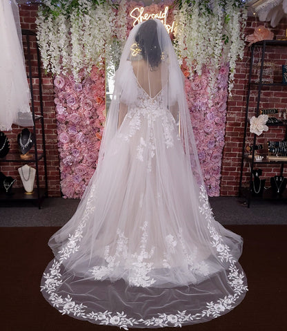Ivory veil bridal veil soft tulle veil Wedding veil cathedral wedding veil with lace ivory wedding veil simple wedding veil bridal veil