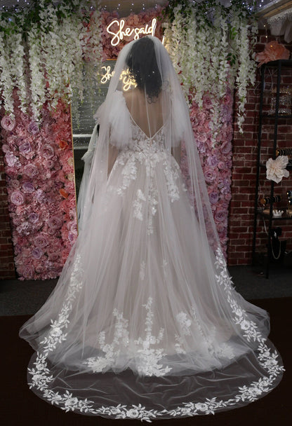 Ivory veil bridal veil soft tulle veil Wedding veil cathedral wedding veil with lace ivory wedding veil simple wedding veil bridal veil