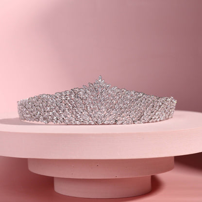 Bridal tiara, wedding tiara, silver shiny tiara, wedding crown, elegant wedding crown