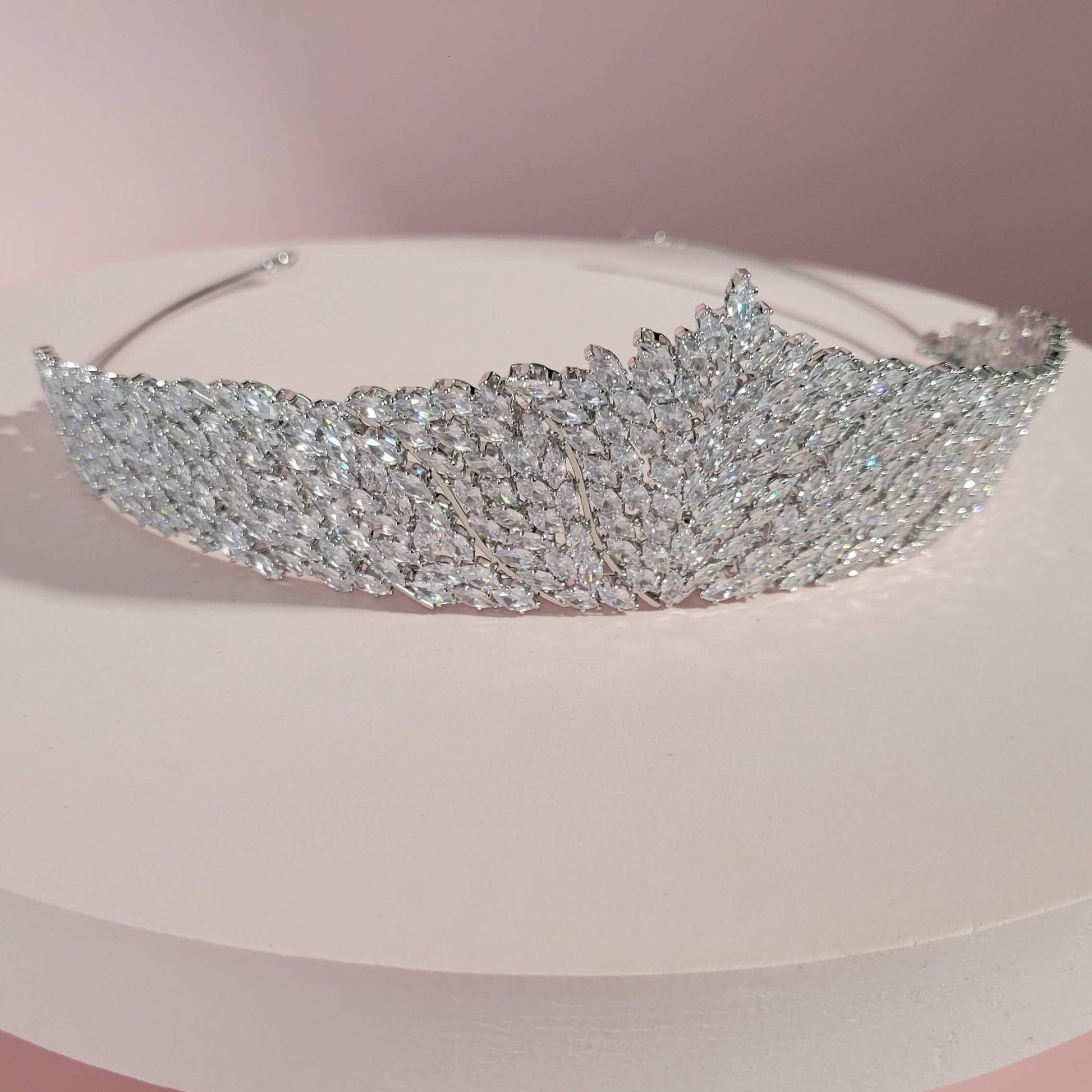 Bridal tiara, wedding tiara, silver shiny tiara, wedding crown, elegant wedding crown