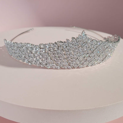 Bridal tiara, wedding tiara, silver shiny tiara, wedding crown, elegant wedding crown