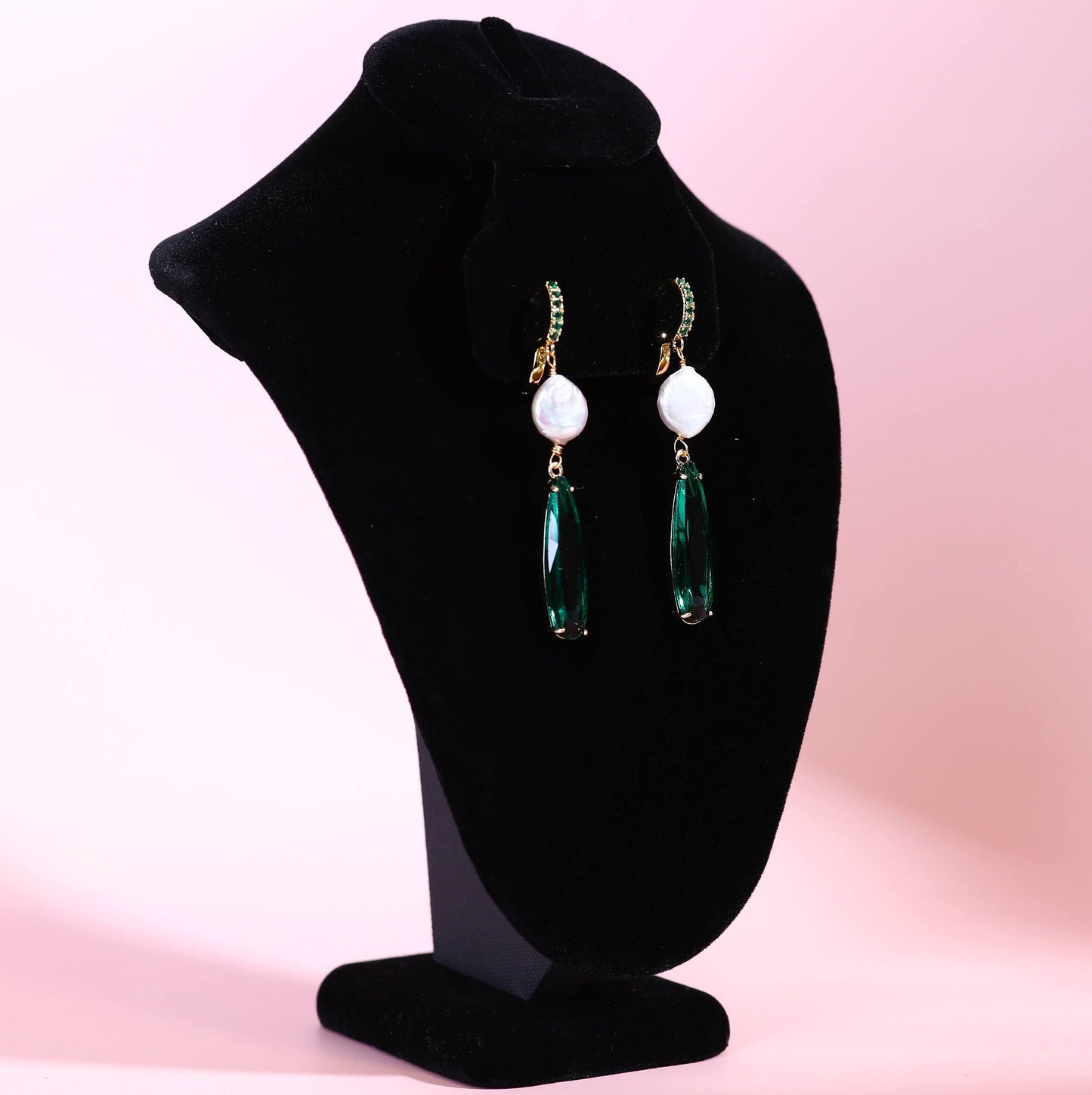 Freshwater pearl wedding Emerald green earring pearl bridal earrings unique bridal earrings wedding earrings Emerald green and pearl earring