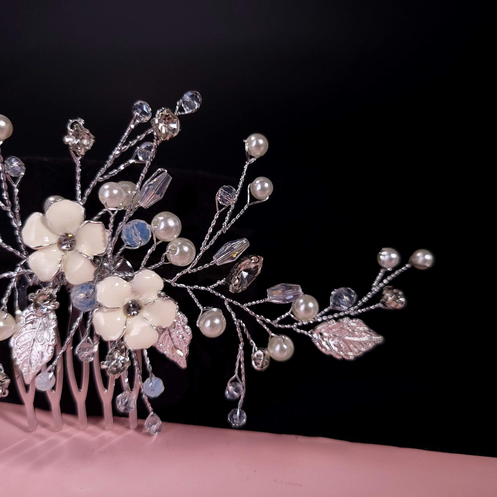 Bridal hair comb silver flower wedding hair comb wedding hair accessory bridal hair piece white flower hair comb for brides