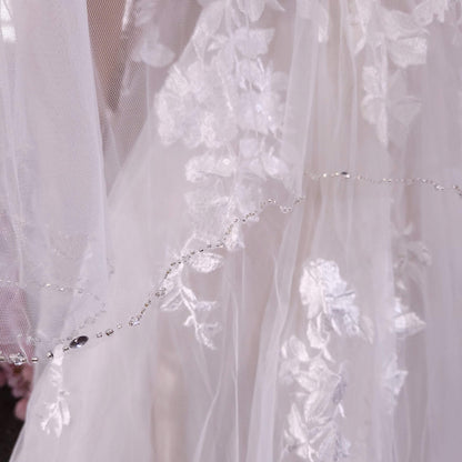 Handcrafted Bead and Pearl Edge Bridal Veil for Timeless Elegance – Wedding Accessories – Glamorous Ceremony Accent
