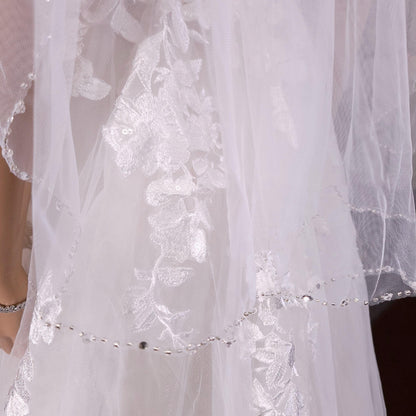 Handcrafted Bead and Pearl Edge Bridal Veil for Timeless Elegance – Wedding Accessories – Glamorous Ceremony Accent