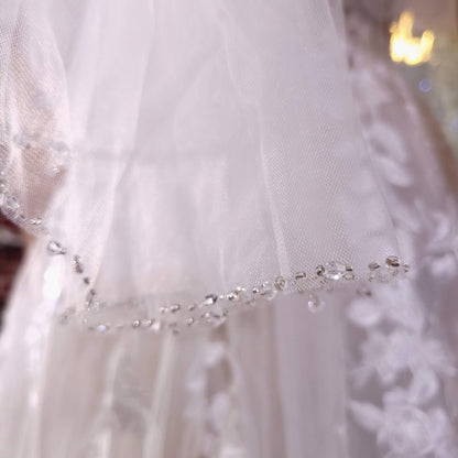 Handcrafted Bead and Pearl Edge Bridal Veil for Timeless Elegance – Wedding Accessories – Glamorous Ceremony Accent
