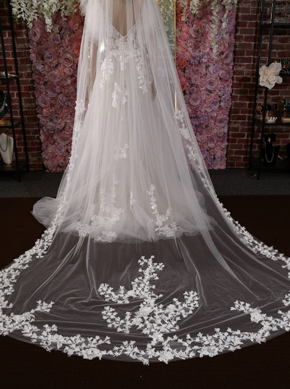 3d floral Wedding veil elegant bridal veil one layer cathedral veil 3d petals wedding veil long veil with custom edge work
