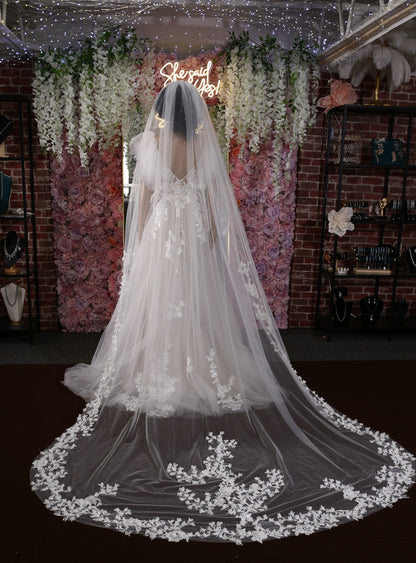 3d floral Wedding veil elegant bridal veil one layer cathedral veil 3d petals wedding veil long veil with custom edge work