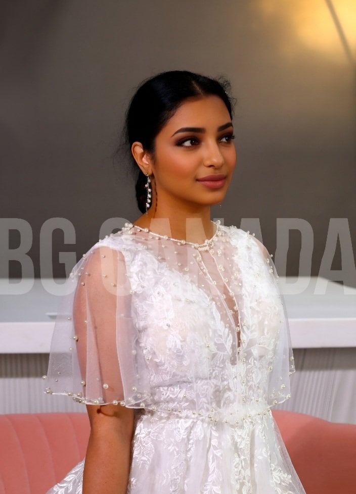 Bridal Lace Bolero Jacket Wedding Shrug Long Sleeve Lace Cover Up for Bride Elegant Wedding Jacket Pearl Bridal Boler Sheer Wedding Shawl