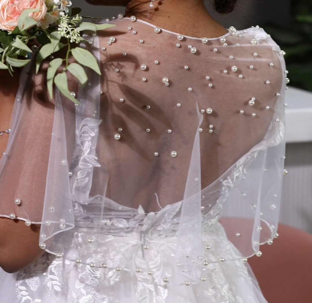 Bridal Lace Bolero Jacket Wedding Shrug Long Sleeve Lace Cover Up for Bride Elegant Wedding Jacket Pearl Bridal Boler Sheer Wedding Shawl