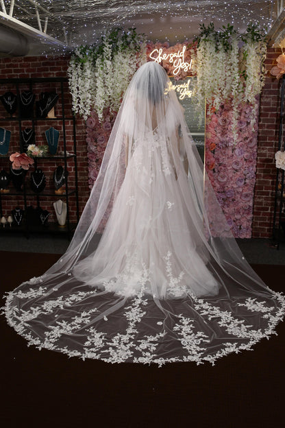 Royal Floral Lace Cathedral Wedding Veil: Ivory Bridal Hair Veil