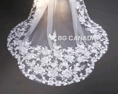 Scalloped Floral Cathedral Veil: Elegant Bridal Lace, 300cm