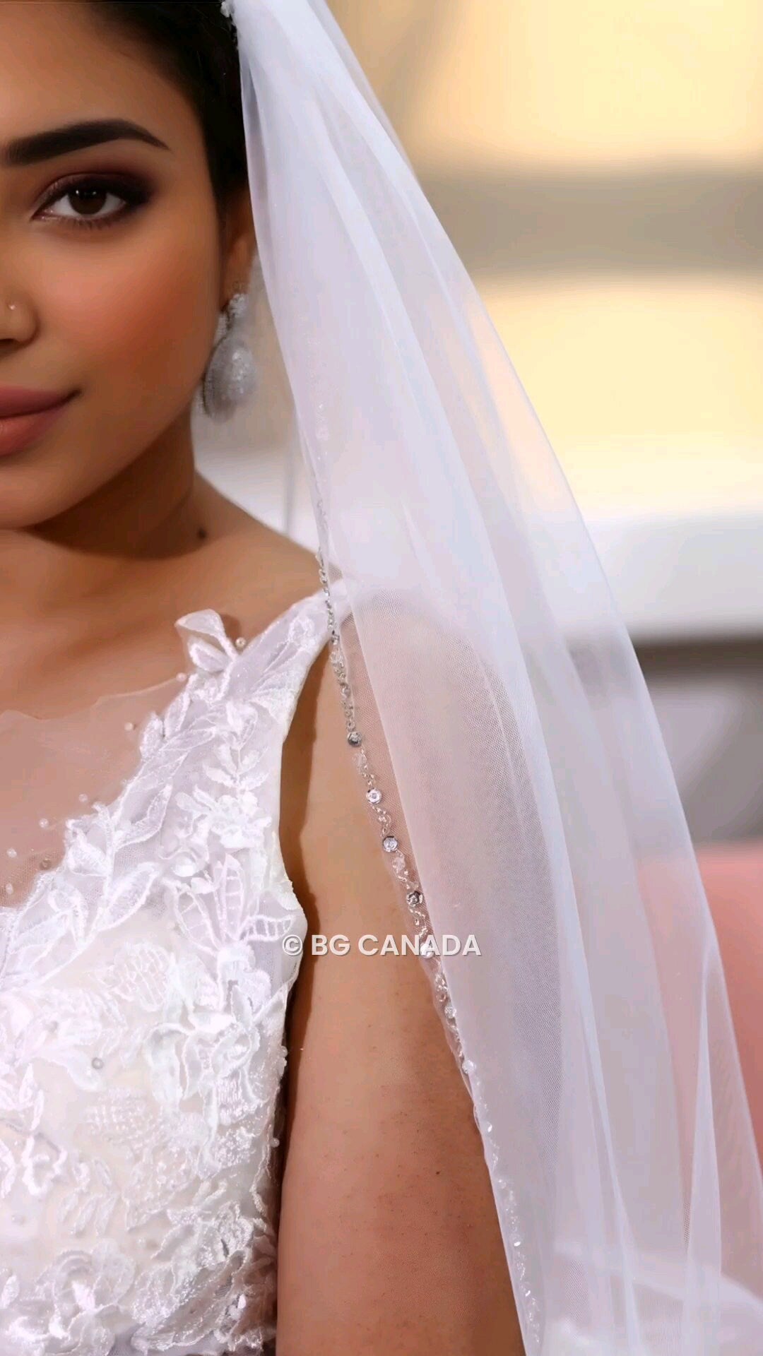 Sequin Edge Bridal Veil: Short Tulle Wedding Veil, Ivory