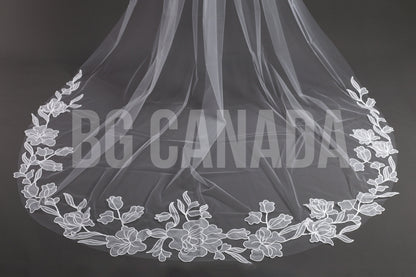 Big flower Cathedral Wedding Veil: Big Ivory Floral Appliqués, Elegant Bridal Veil white