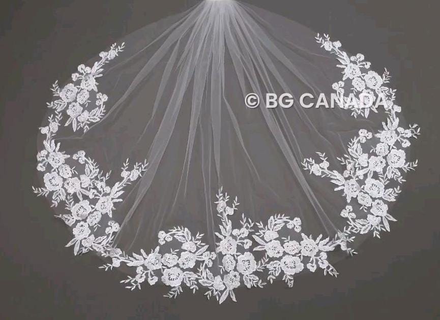 Small Floral Lace Wedding Veil: Short Fingertip Bridal Veil