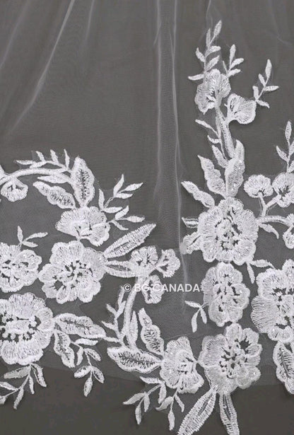 Small Floral Lace Wedding Veil: Short Fingertip Bridal Veil