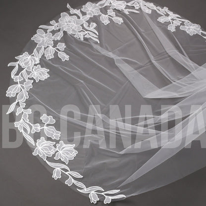 Big flower Cathedral Wedding Veil: Big Ivory Floral Appliqués, Elegant Bridal Veil white