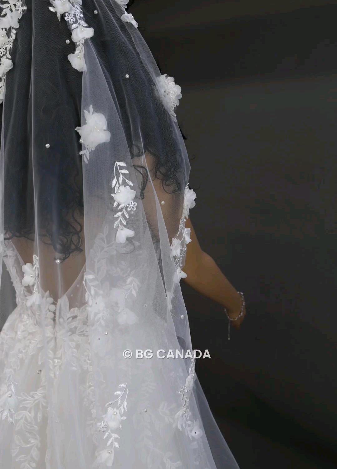 3D Floral Pearl Bridal Veil: Embroidered Tulle Chapel Veil